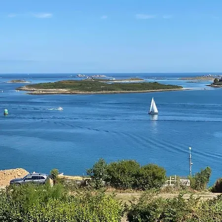 Tiny Ker Ael Landéda